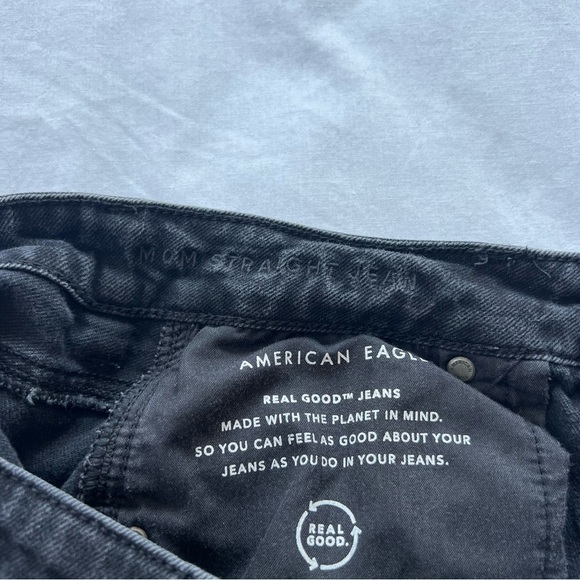 American Eagle AE Ripped Mom Straight Jean 9798 - Picture 8 of 13